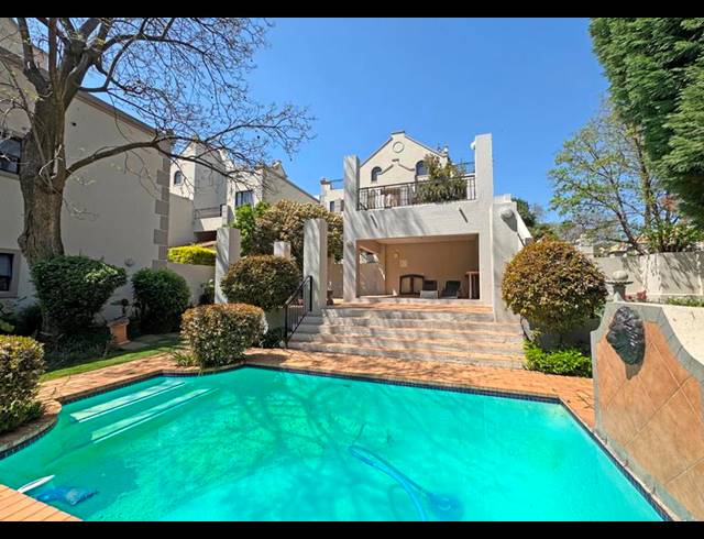 2 BEDROOM APARTMENT FOR SALE IN WAVERLEY